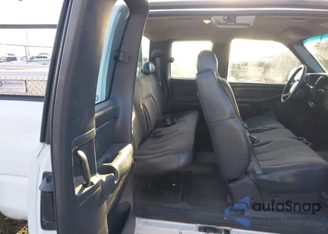 2002 Chevrolet Silverado 1500 из США, поврежденный, VIN 2GCEC19XX21100598